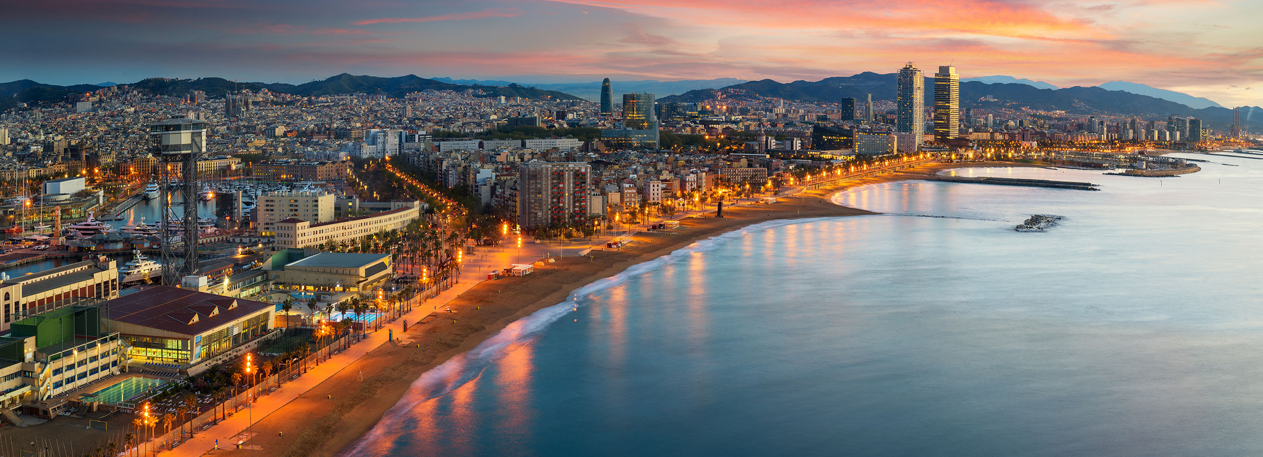 Picture of Barcelona at night
